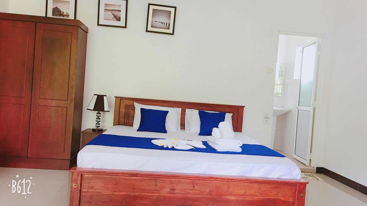 Blue Whale Holiday Hotel Mirissa Kültér fotó