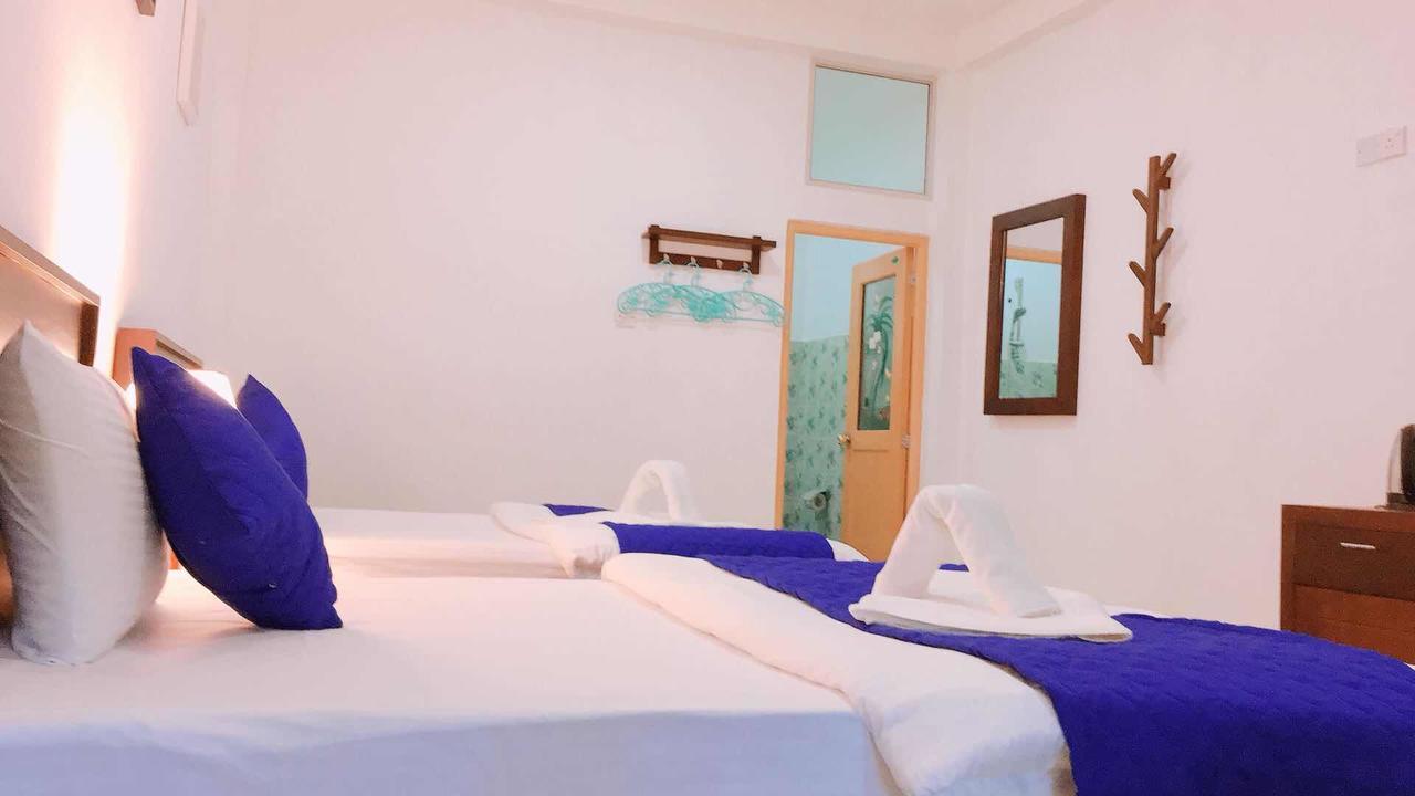 Blue Whale Holiday Hotel Mirissa Kültér fotó