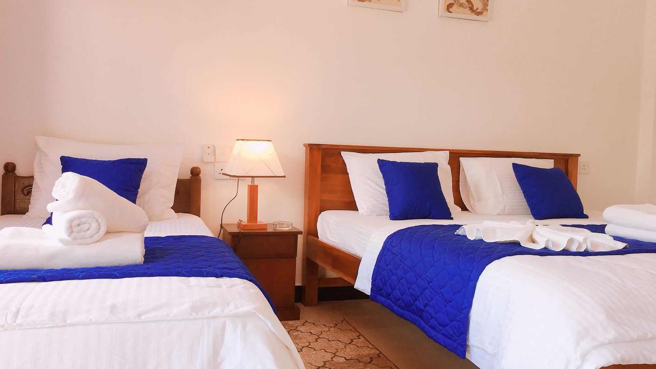 Blue Whale Holiday Hotel Mirissa Kültér fotó
