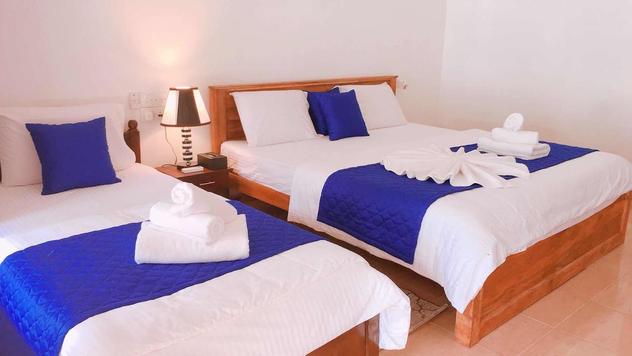 Blue Whale Holiday Hotel Mirissa Kültér fotó