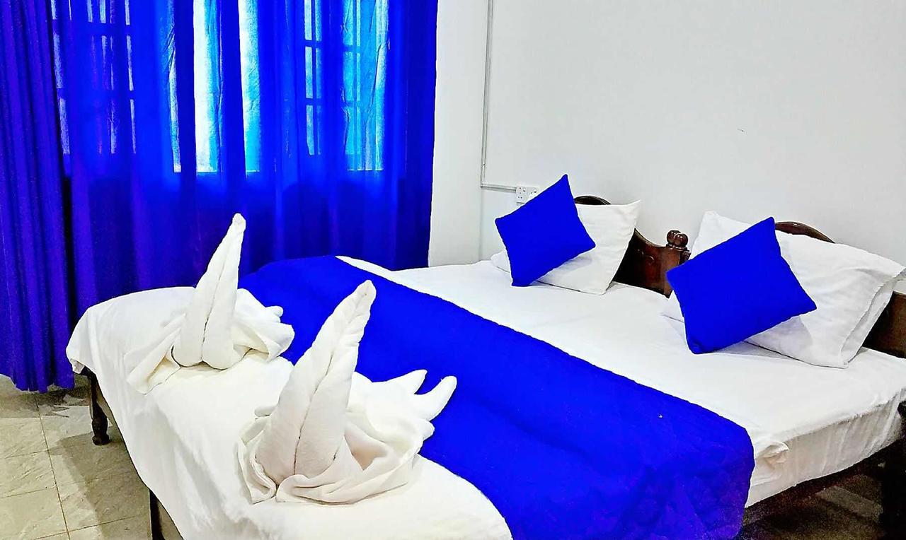Blue Whale Holiday Hotel Mirissa Kültér fotó
